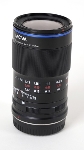 Venus laowa 2 - mm, f/2.8